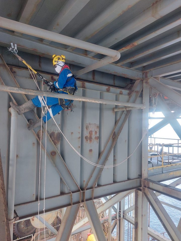 Offshore rope access